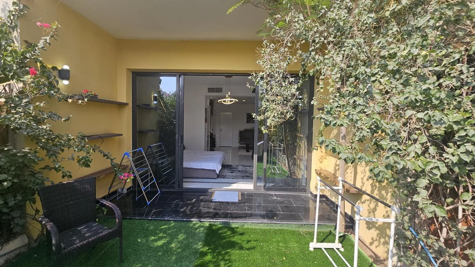 Spacious 3Br Townhouse Villa location